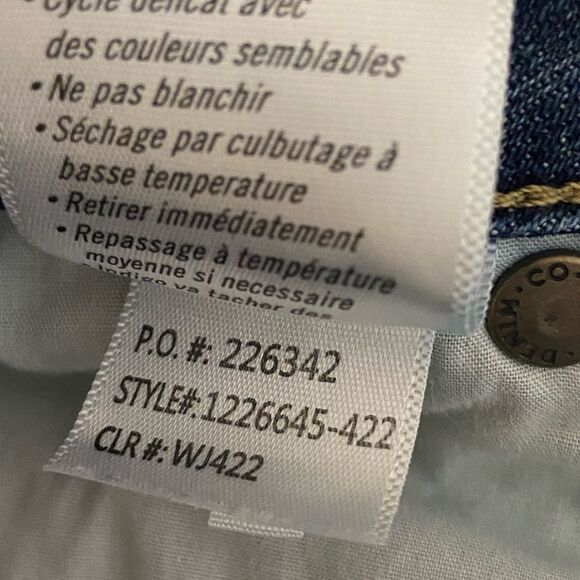 PAIGE - Lightly Distressed Cuffed Hem Denim Jean Shorts - Women’s size 25 - Picture 6 of 12